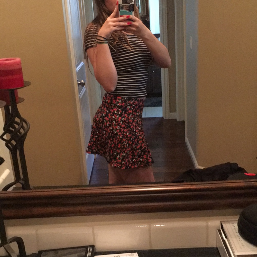 Floral flowy skirt